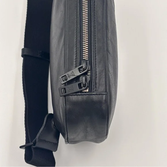 Louis Vuitton Pochette Gange Limited Edition Roppongi unisex Black Calf Leather✨ - Picture 7 of 12